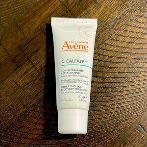 Eau Thermale Avène Cicalfate+ Hydrating Skin Recovery Emulsion Sensitive Repair